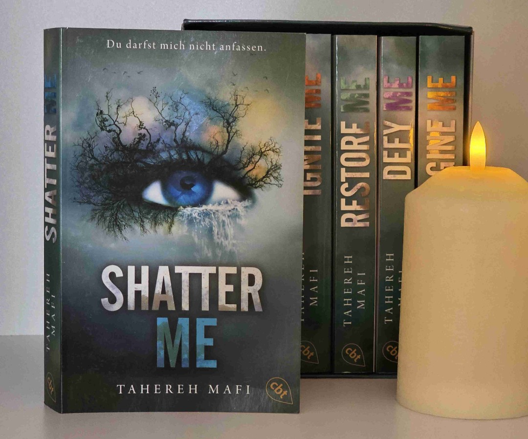 Guter Auftakt in die Shatter Me Reihe 🪾🍂
Großartiger Schreibstil! 🤍