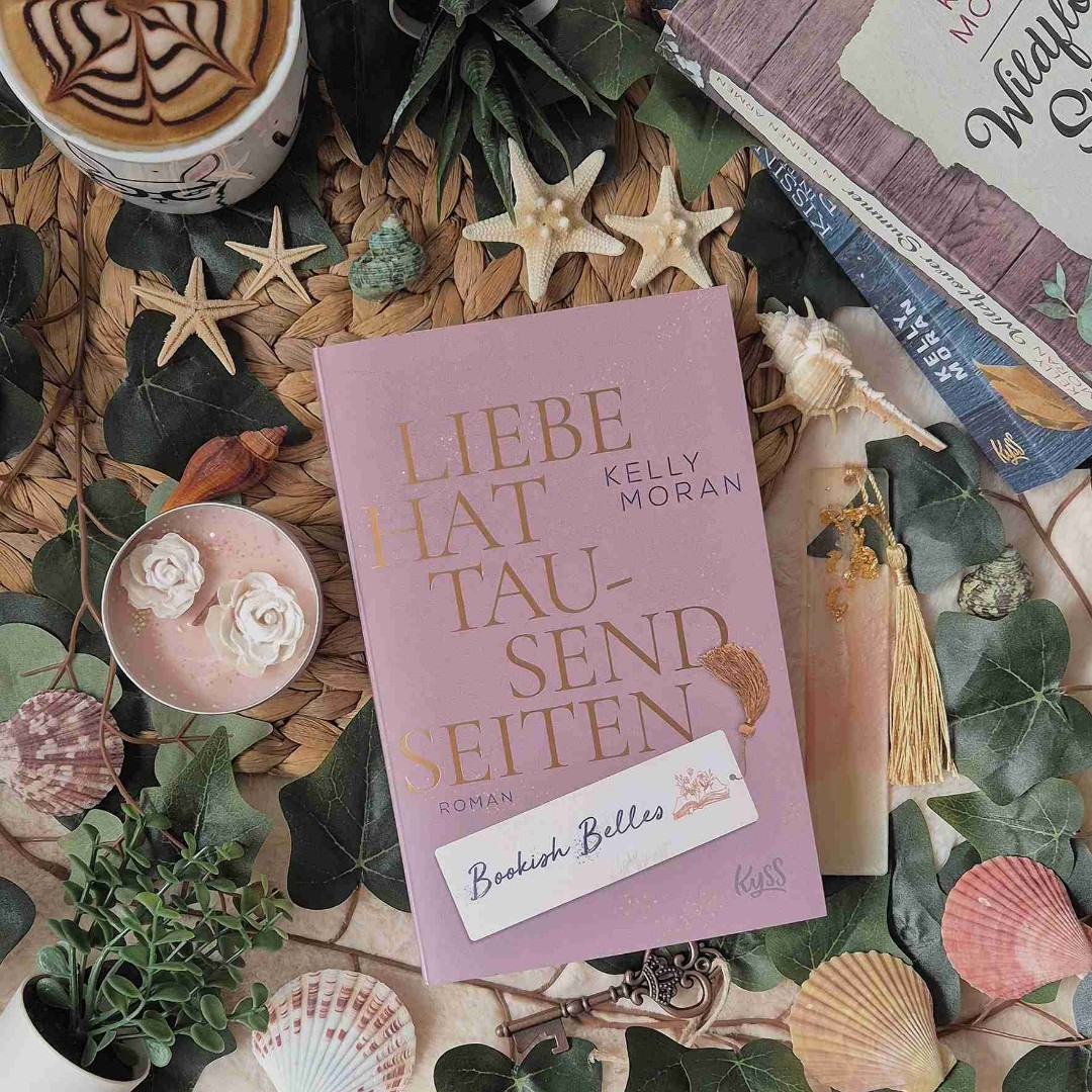 Eine schöne, leichte Romance mit viel Atmosphäre – perfekt für entspannte Lesestunden oder den Urlaub. Zwar kein Highlight, aber definitiv ein Buch, das Lust auf mehr macht. 