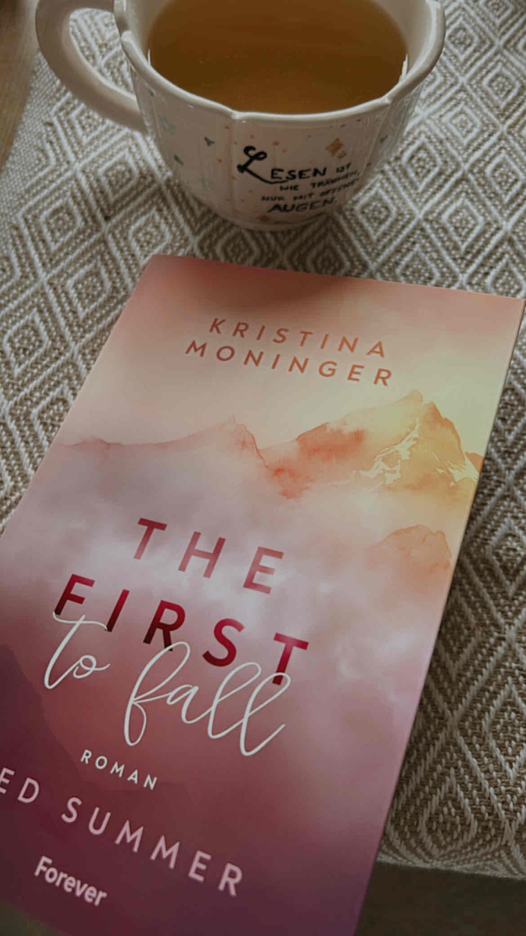 Die Spannung auf den letzten Seiten war kaum zu ertragen - konnte das Buch nicht weglegen. Muss Band 2 unbedingt lesen! ✨