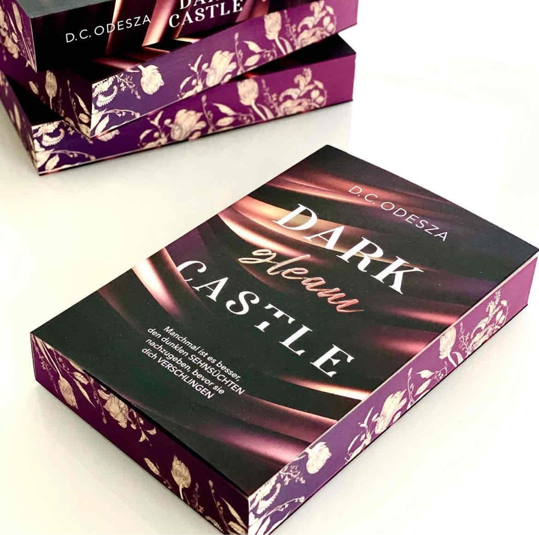 „Dark gleam Castle“ war mein 1. Buch was ich von D. C. Odesza gelesen habe und verfluchte Scheiße war es gut ❤️‍🔥

Und erst diese Spicy-Szenen - Holy Shit ❤️‍🔥❤️‍🔥

Ich hab mich in Joaquim schockverliebt. Ich bin sehr gespannt wie die Story rund um Madison und die 5 Lords weitergeht ❤️‍🔥❤️‍🔥❤️‍🔥