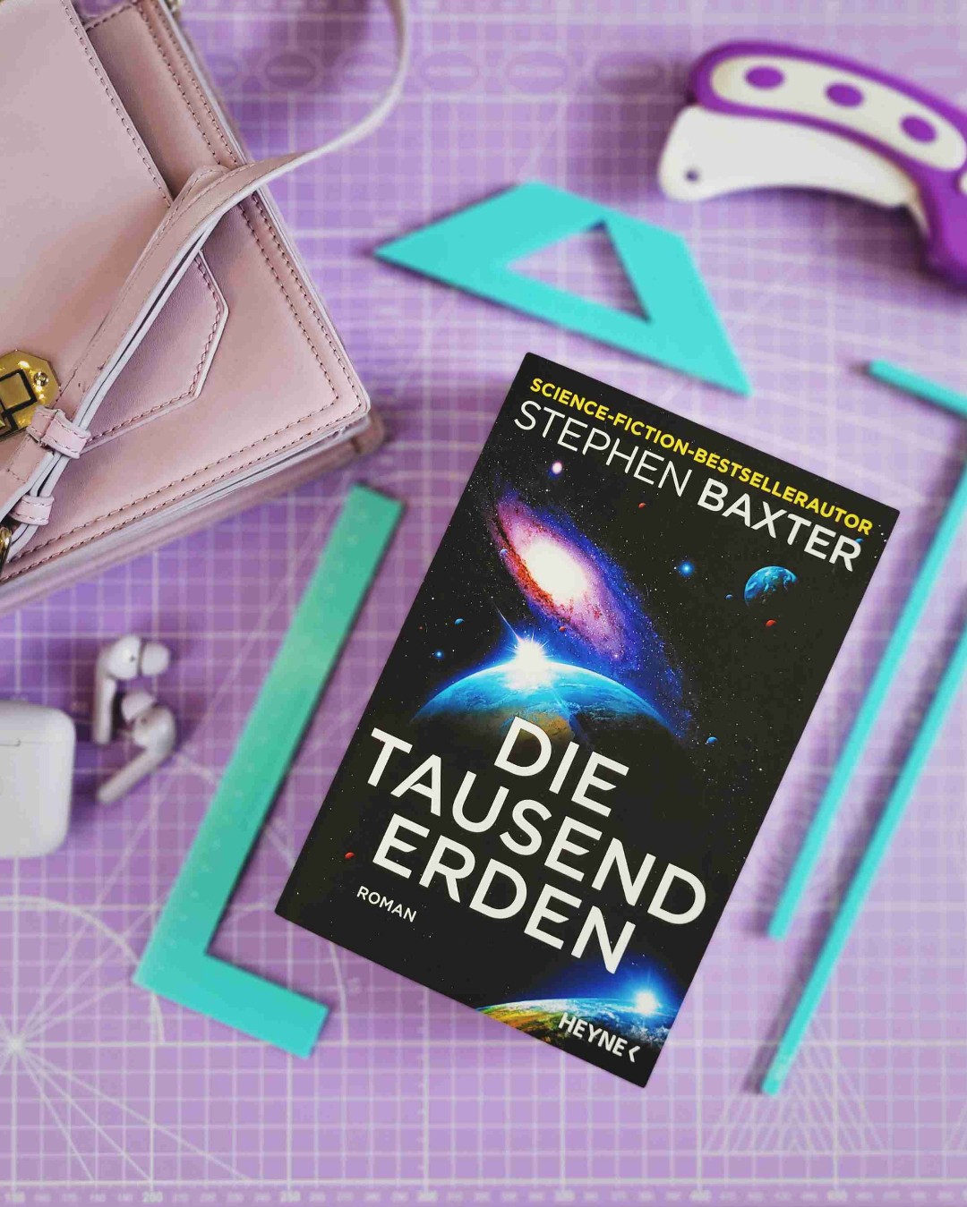 Interessante Sci-Fi-Ideen, aber zu wenig Drama und Tiefe. Erzählerisch solide, emotional eher kühl.
