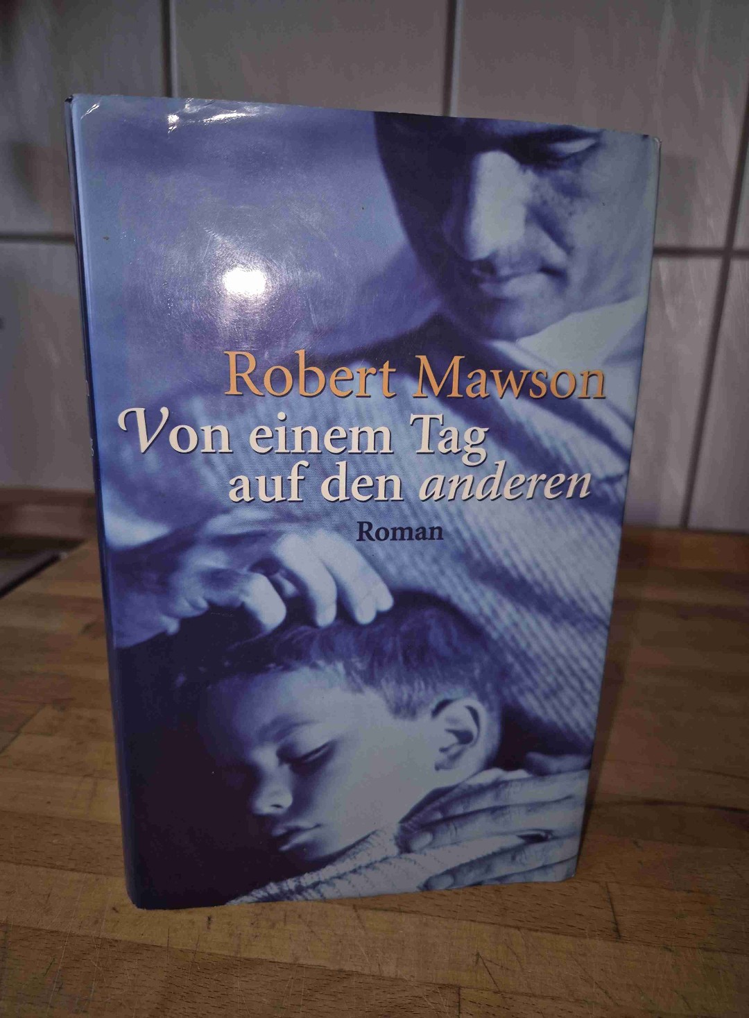 Von brisanter Aktualität,
das Buch bleibt im Gedächtnis haften.
