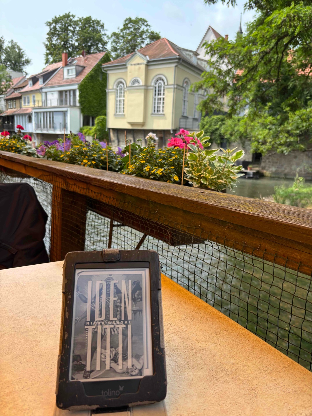 Ein paar nette Gedanken, aber schwer Zugang zu finden