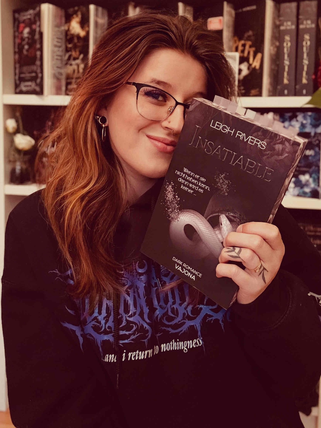 Dieses Buch hat mein Moralverständnis zerrissen, neu zusammengesetzt und dann mit einem heißen Grinsen abgefackelt.❤️🔥