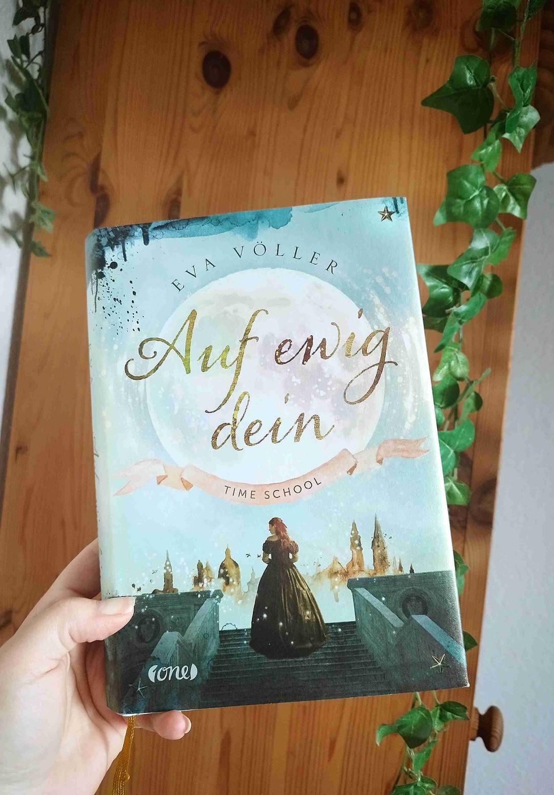 Es geht ins Jahr 1540, an den Hof von Heinrich den Achten! 

Nach der Zeitenzauber Trilogie geht es nun weiter mit "Auf ewig dein", der Time School Trilogie