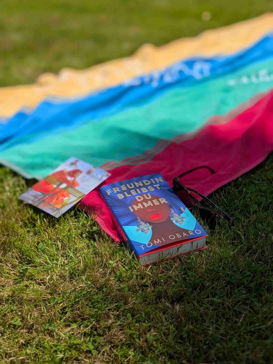 Ein schönes und unterhaltsames Buch über drei Freundinnen und Nigeria. Habe ich sehr gerne gelesen, nur das Ende kam etwas abrupt 🌞