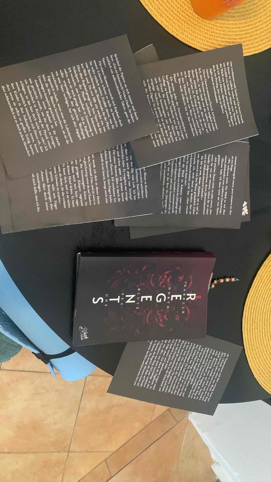 Buch ist leider komplett zerfallen😡