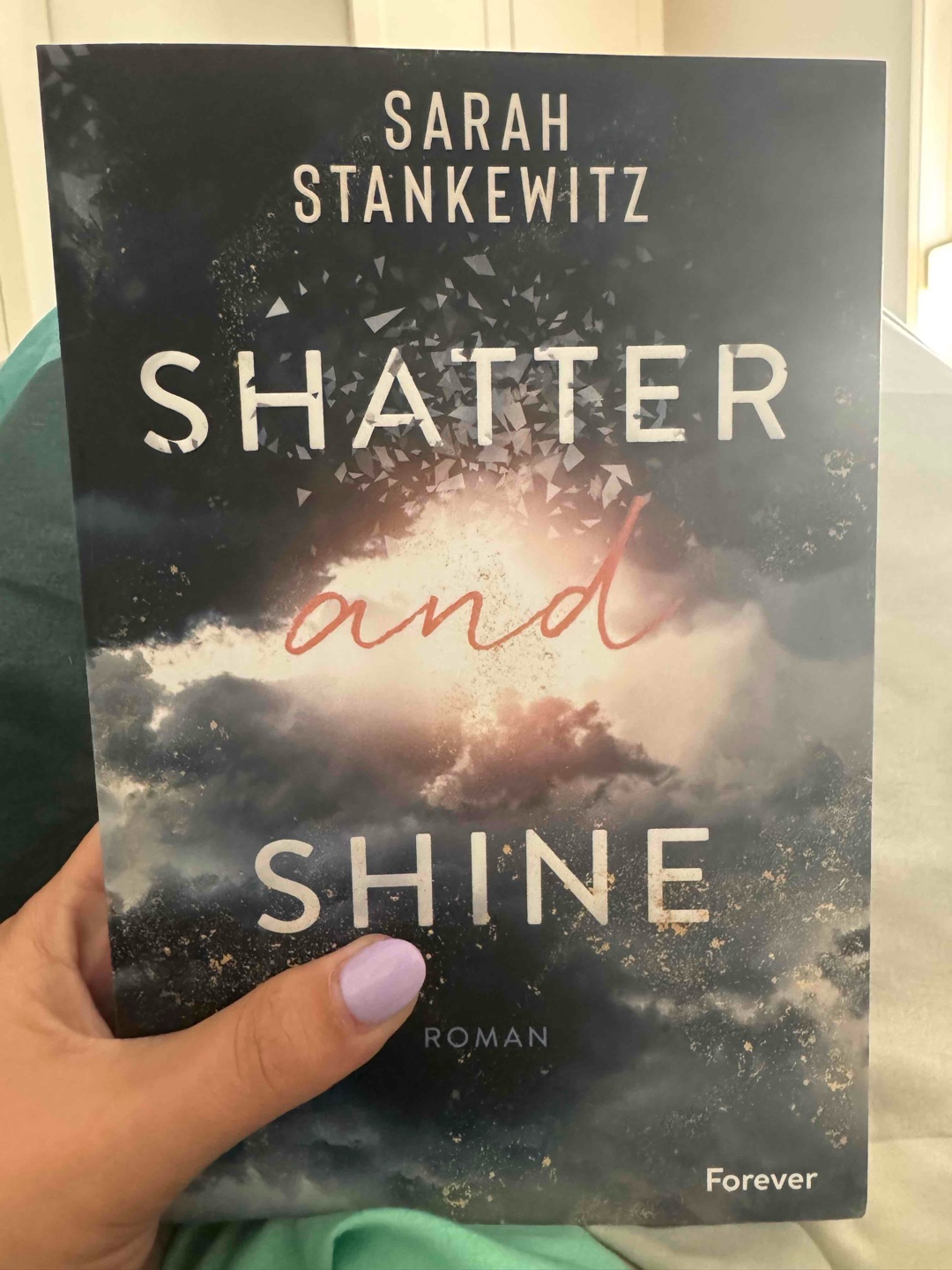Der 2. Teil der Faith Reihe. Der Schreibstil ist toll, man kommt gut in die Story rein. Die Protas haben beide viele Schicksalsschläge einstecken müssen und kämpfen für sich und auch für Ihre Liebsten. Auch dieses Buch behandelt wieder ein Thema, über das nicht viel gesprochen wird.  Gehörlos und Gebärdensprache. 