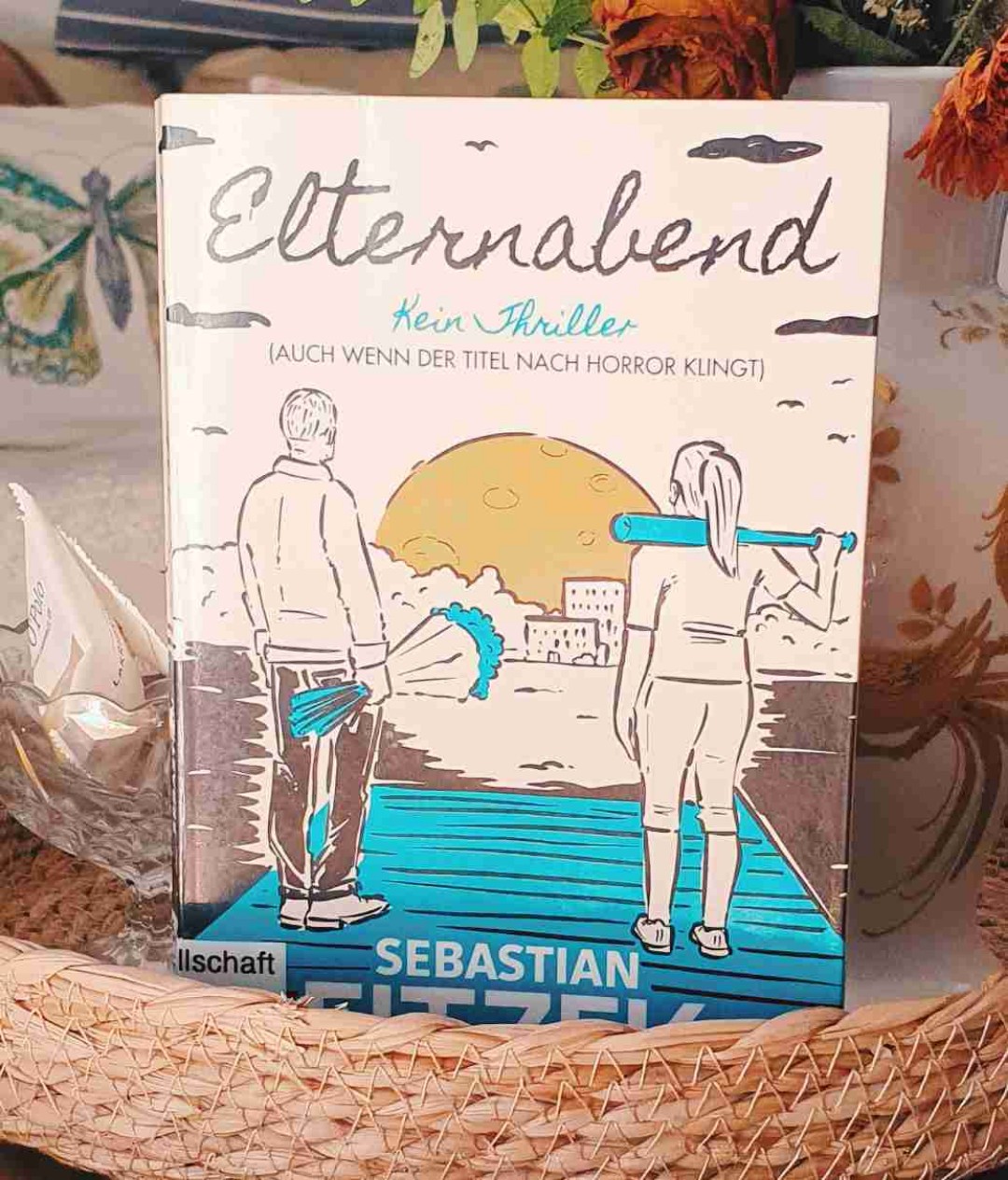 Ich hatte keinerlei Erwartungen und das Buch hat mich positiv überrascht!
 Ich mochte den Schreibstil sehr, amüsante Vorfälle gepaart mit einem ernsten Thema was erst später immer mehr in die Ausgangslage passt :) 