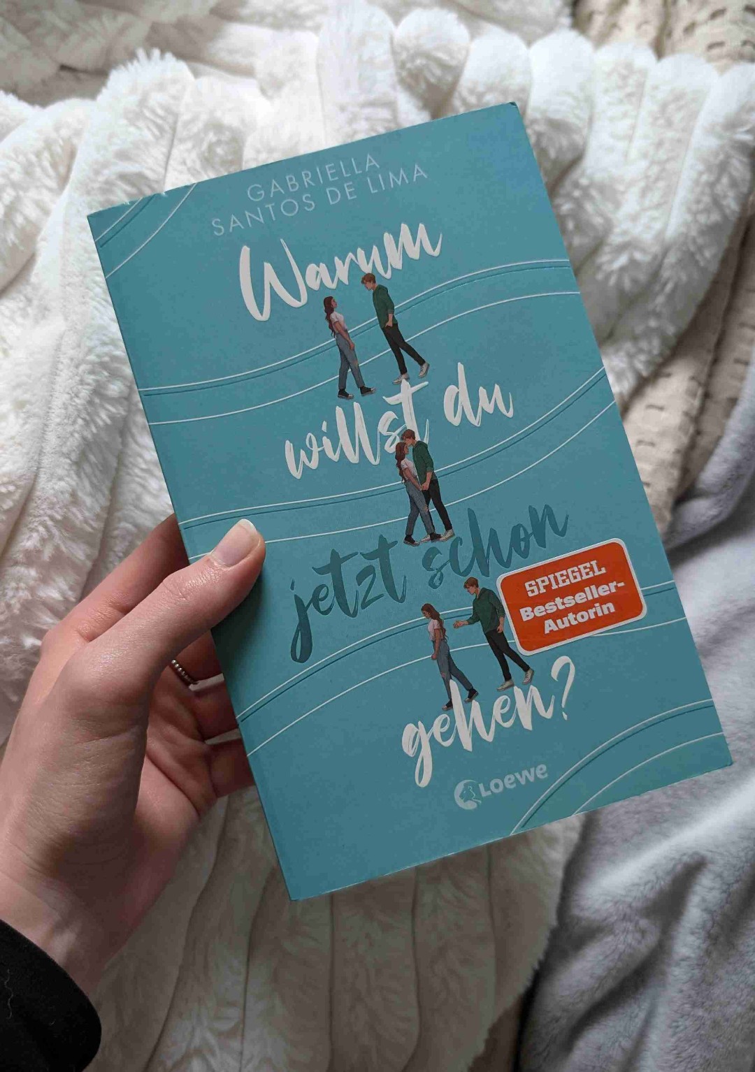 Eine Liebesgeschichte, die zeigt, dass Nähe nicht immer Liebe ist  und dass Selbstwert und eigene Bedürfnisse wichtiger sind als ein vermeintliches Happy End wo man am Ende doch unglücklich ist.