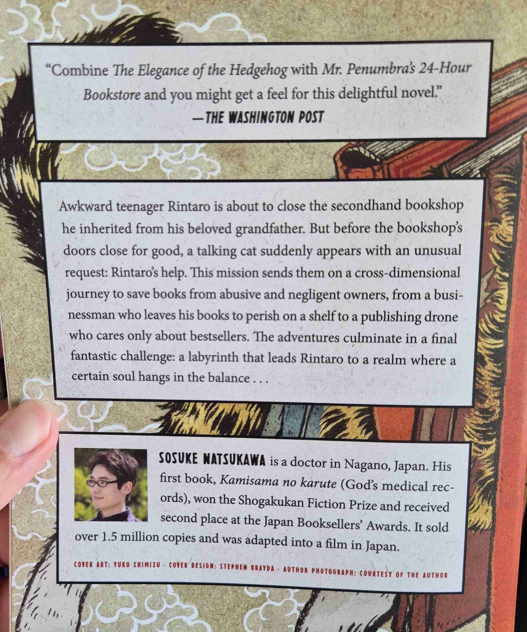 "The Cat Who Saved Books" war ganz anders, als ich es erwartet hatte. Es war sehr berührend, mysteriös und ungewöhnlich. Ab und zu war ich auch ein bisschen verwirrt 😅