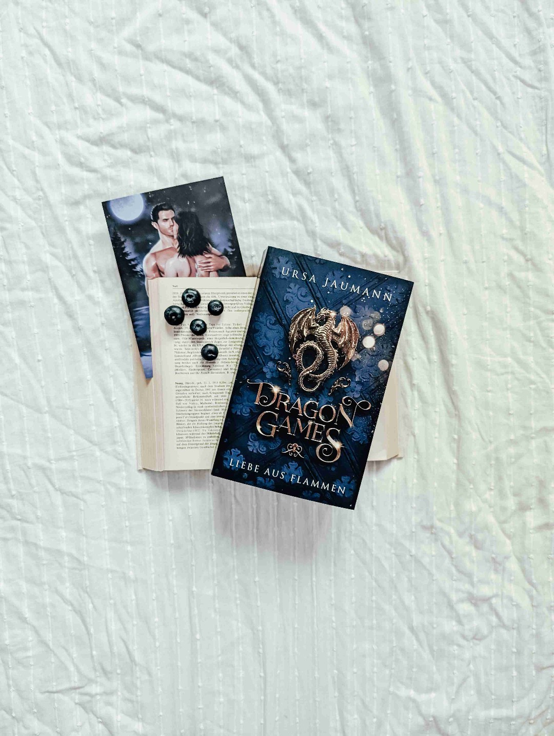 Wenn Ihr gerne Bücher mit Drachen, starken Protas und dem Why-choose-Trope lest, seid ihr bei dem Buch genau richtig.