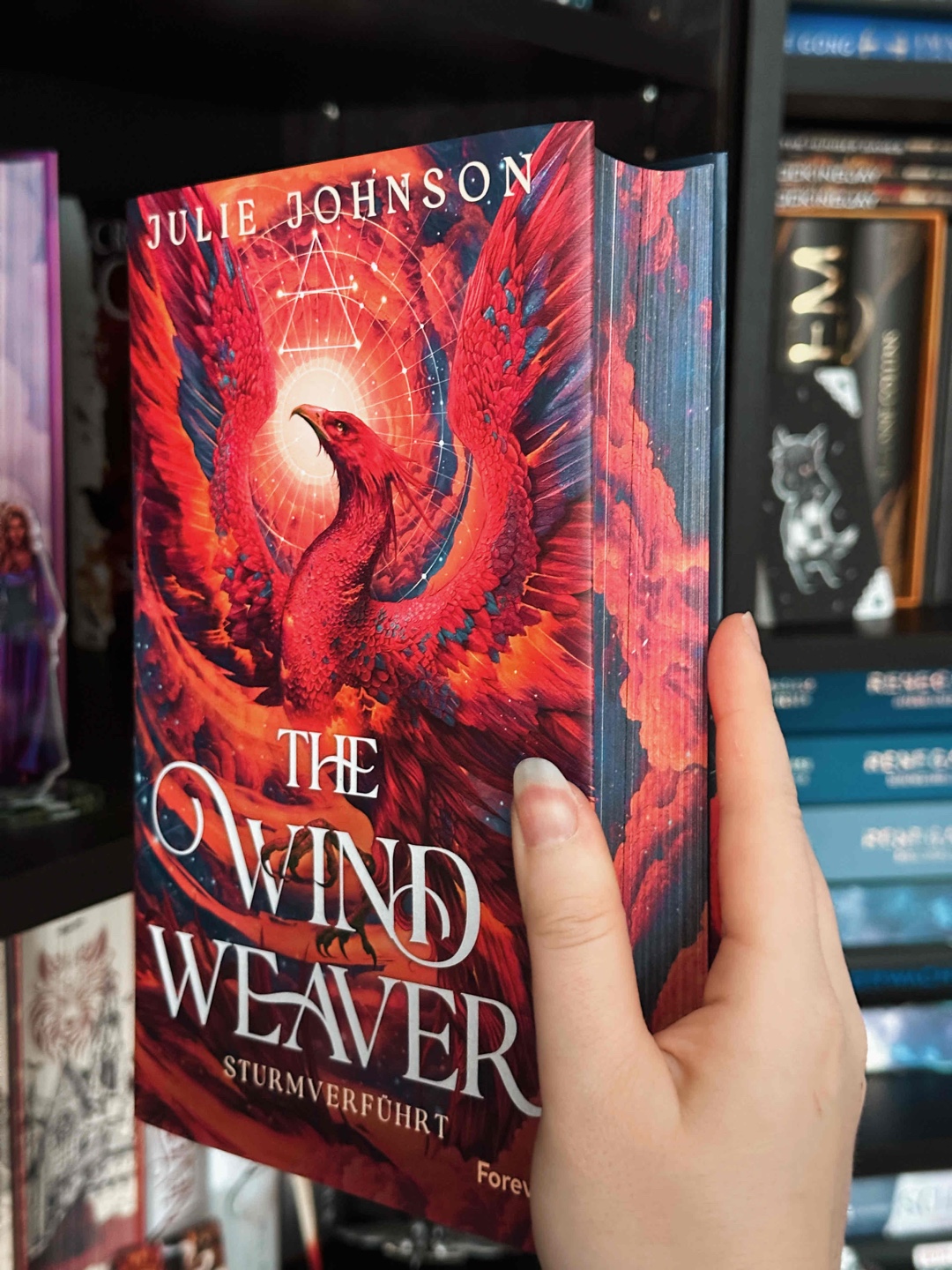 Schöne Fantasy mit Romance. Endlich stand nicht nur Liebe im Mittelpunkt. Avatar und ACOTAR Vibes.