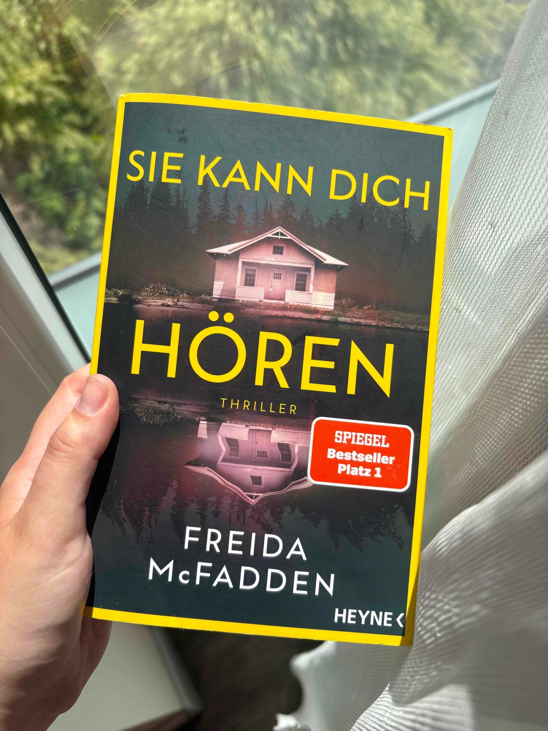 Plot so twisted, mein Gehirn braucht jetzt erstmal ne Massage. 