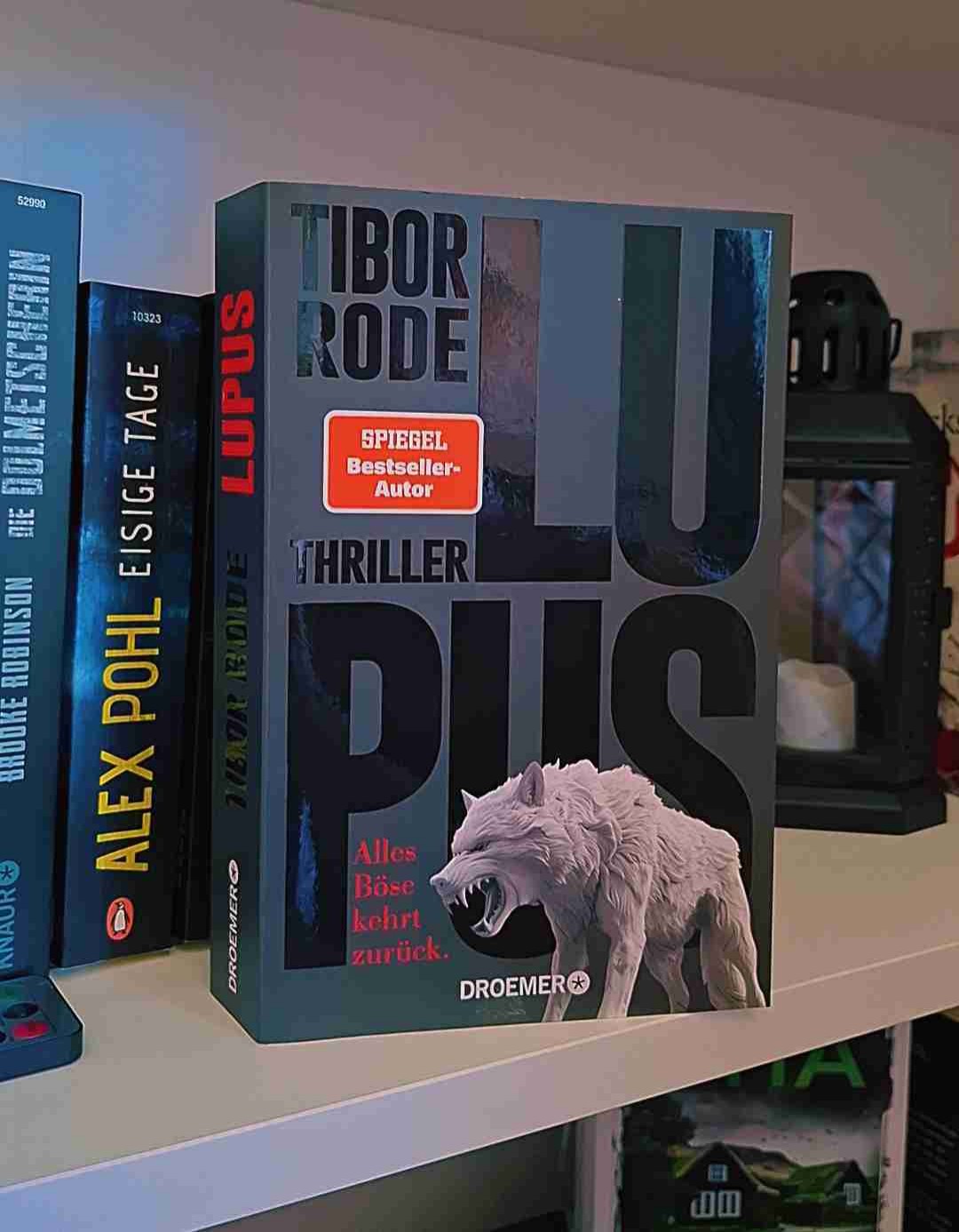 Interessanter Thriller und wirklich sehr detailreich. 🤯 