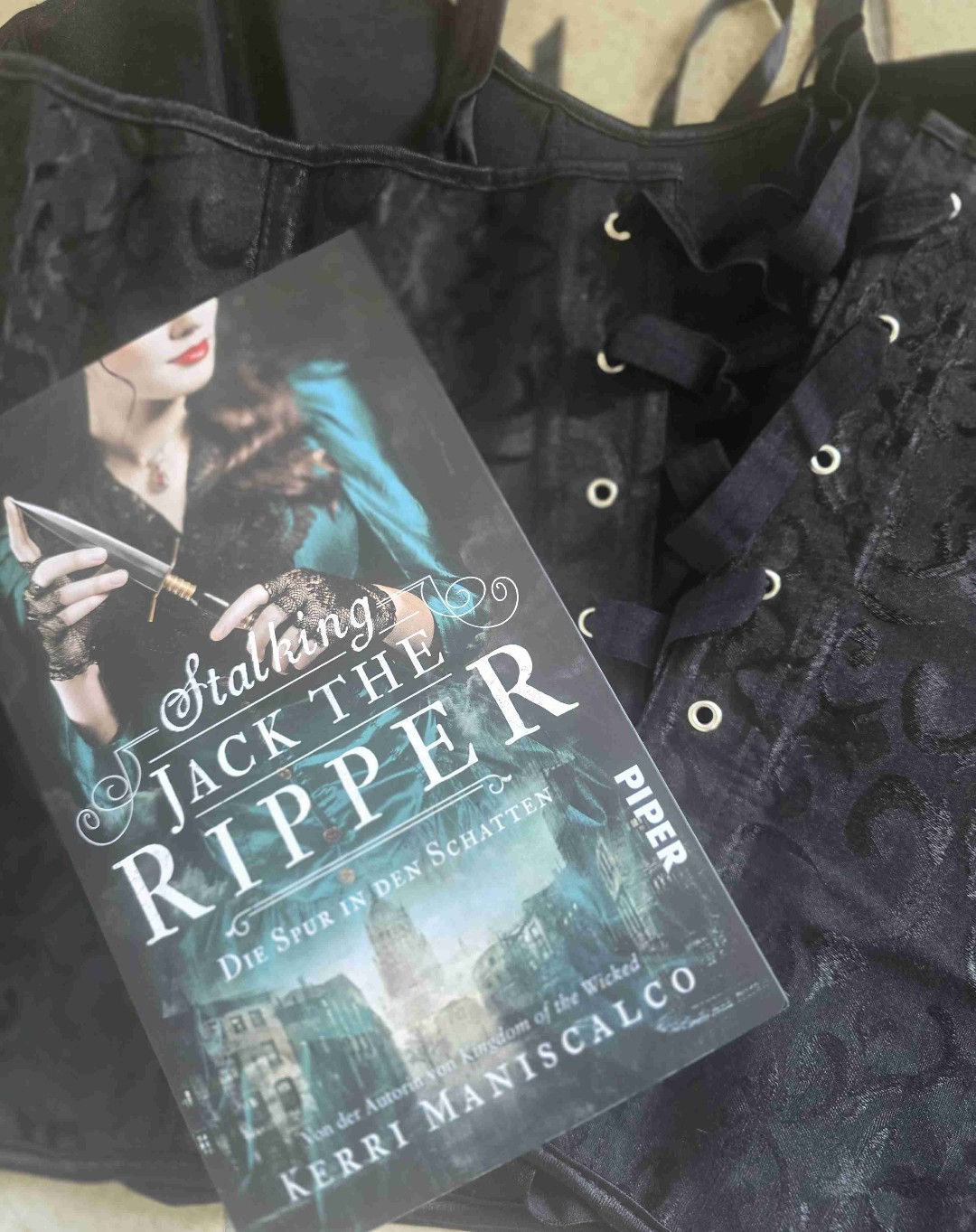 "Death was not prejudiced by mortal things such as station or gender. It came for kings and queens and prostitutes alike, often leaving the living with regrets. What might we have done differently if we'd known the end was so near." 🔪⚙️🫀