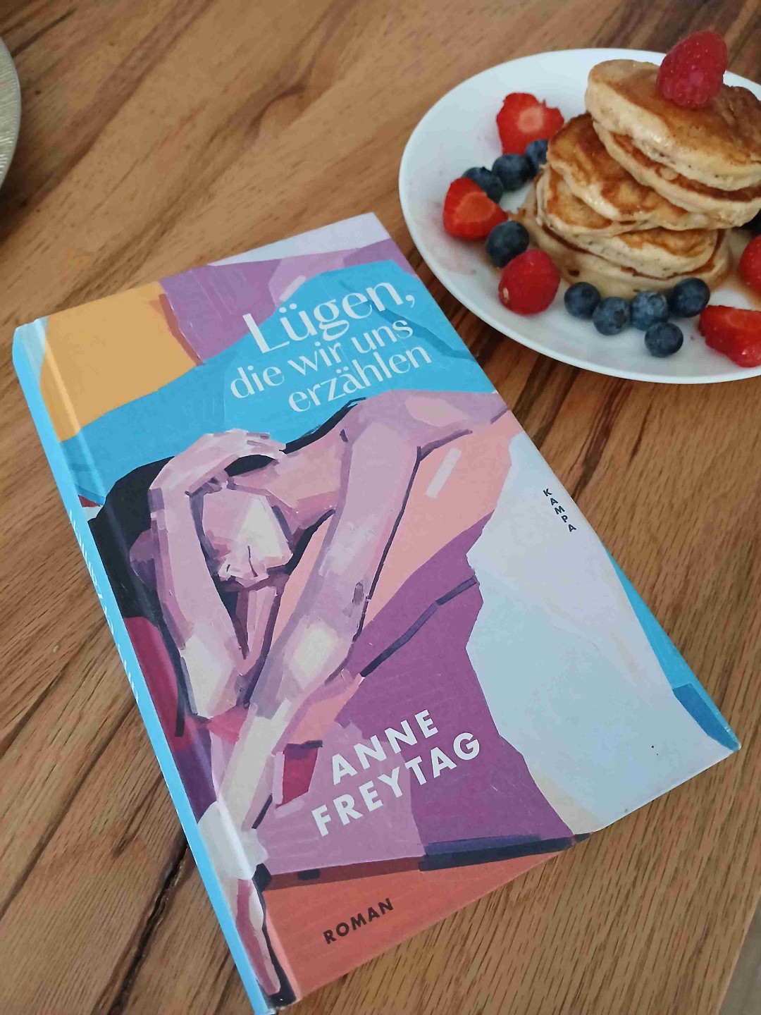 Anne Freytag hat eine wunderschöne Art Situationen, Gefühle und Gegebenheiten zu umschreiben.