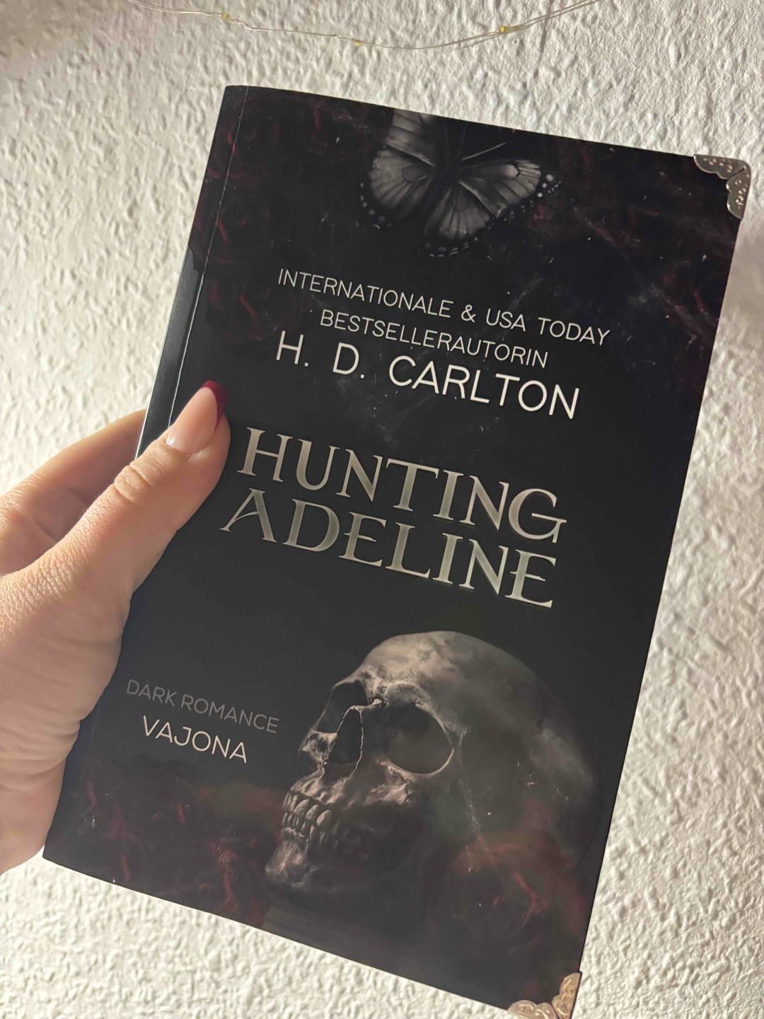 WAS WAR DAS FÜR EIN BUCH?!?! Ich muss sagen dass mir Band 2 definitiv besser gefallen hat als Band 1.