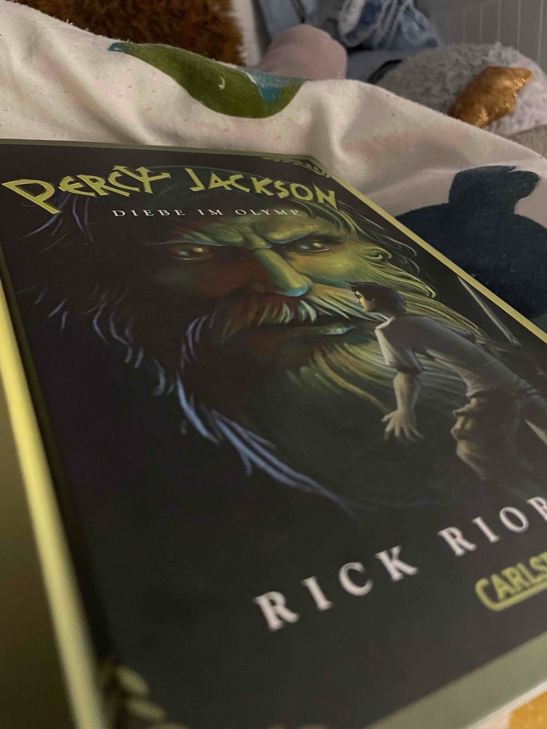 Ich fange jetzt an Percy Jackson zu lesen 