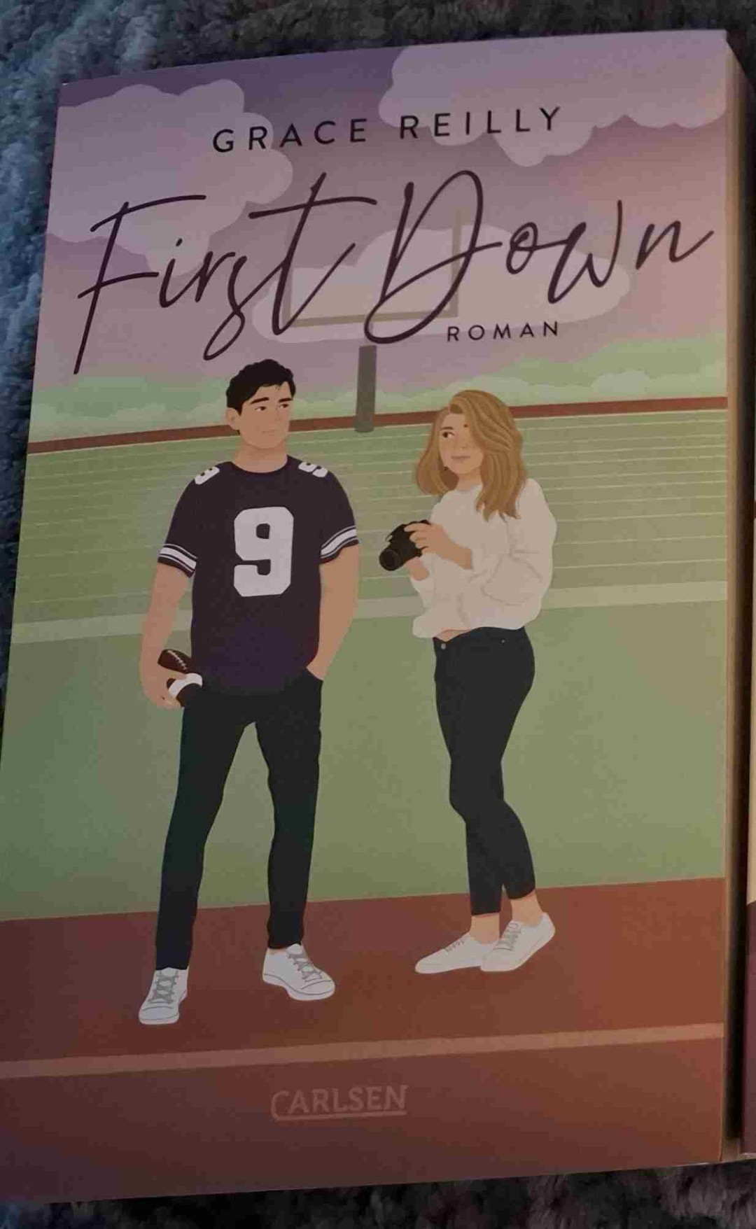 Eine wunderschöne Sportsromance mit viel Spice une ebenso vielen wtf -angsty-moments.