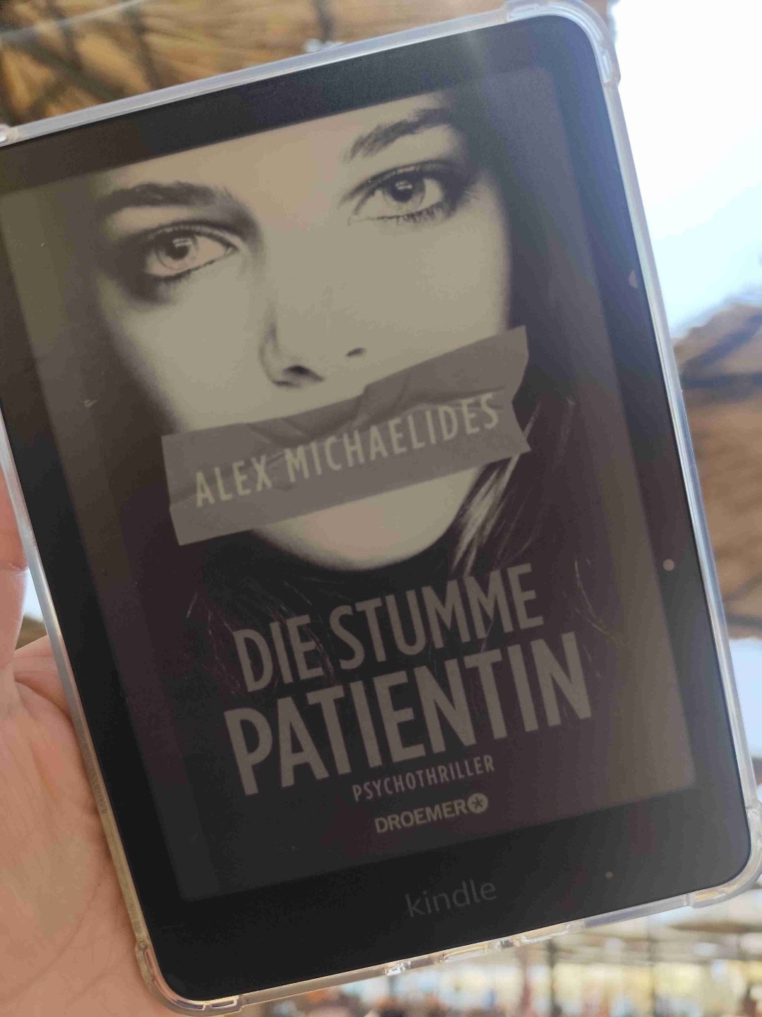»Das bedeutet nicht, dass alle missbrauchten Kinder zwangsläufig selbst zu Missbrauchstätern werden; allerdings ist es ungleich unwahrscheinlicher, dass jemand, der nicht missbraucht wurde, zum Täter wird. Niemand wird böse geboren. Wie Winnicott es ausgedrückt hat: »Ein Baby kann die Mutter nicht hassen, ohne dass die Mutter das Baby zuerst hasst.««