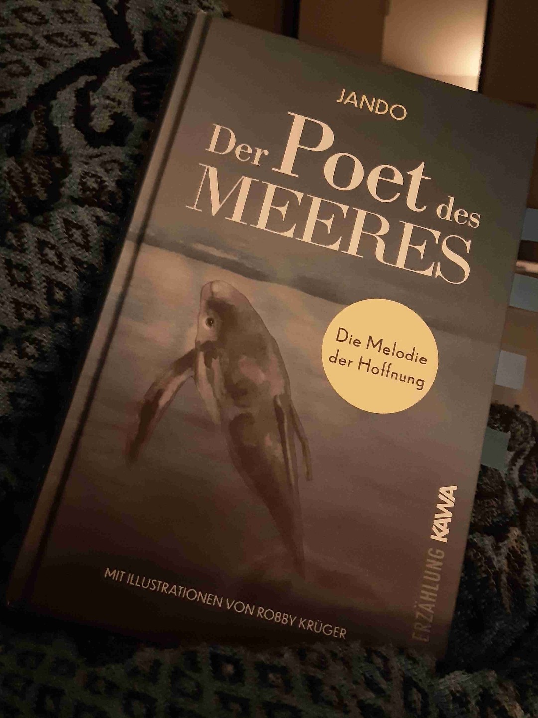 Eine poetische Geschichte über Freundschaft, Liebe und Trauer, die tief unter die Haut geht.
.🌊📖🐋