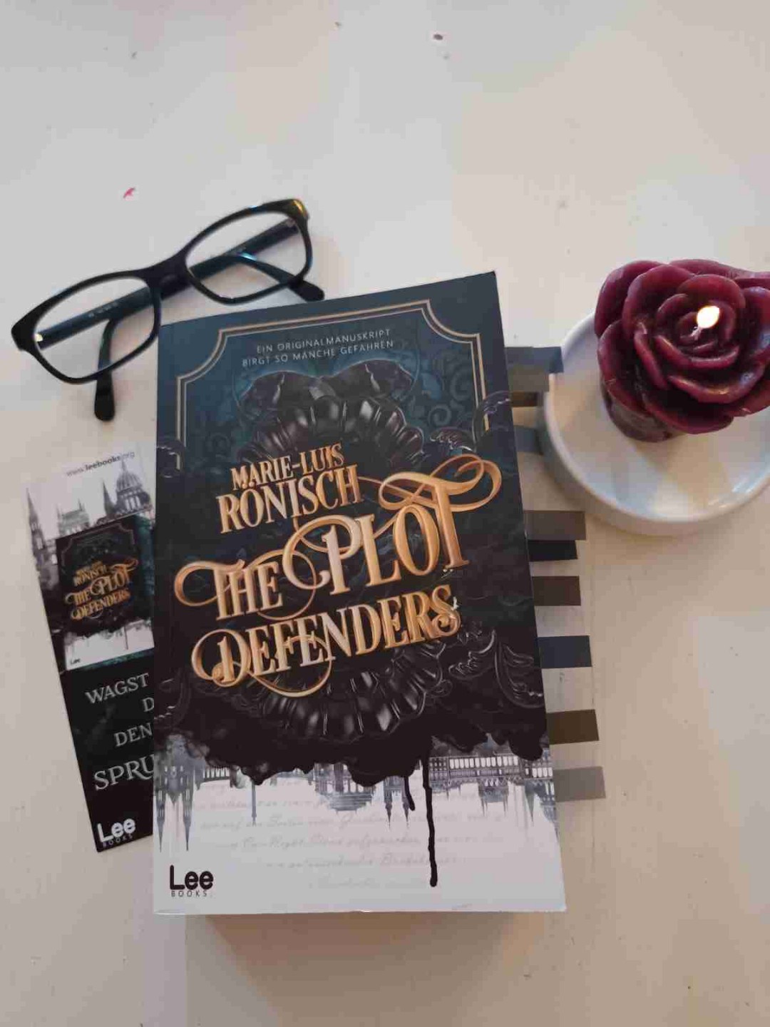 Einzigartige Idee und emotionsgeladene Umsetzung!!!
Bei diesem Buch ist wirklich alles dabei von Spannung über spice bis hin zu tiefgründiger, emotionaler Verarbeitung😊