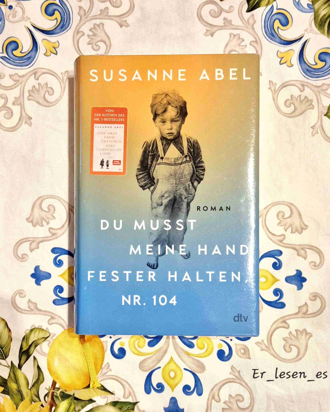 ⭐️⭐️⭐️⭐️(⭐️)
Wer dieses Buch liest, sollte hart im Nehmen sein.