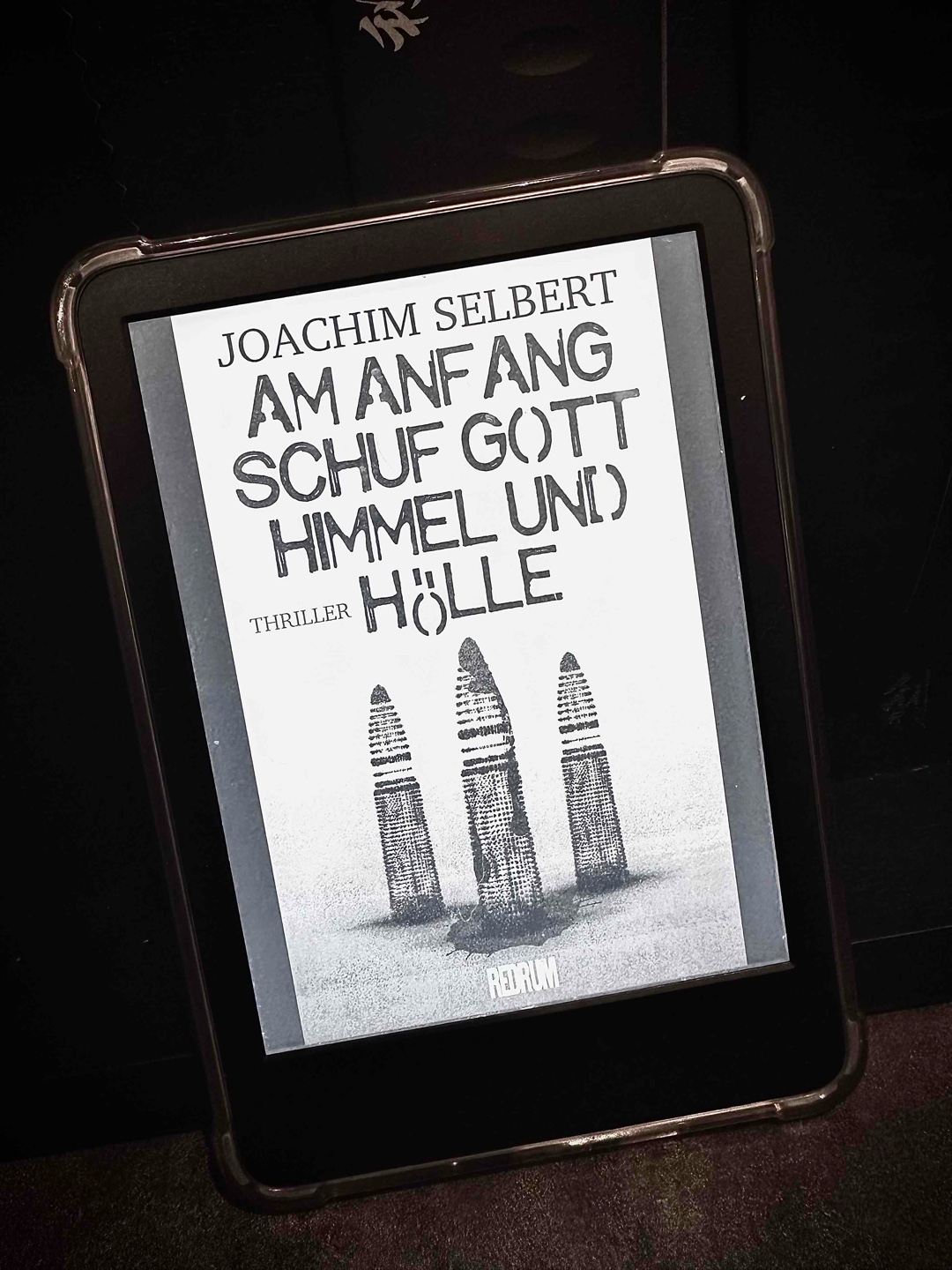 Reado - Am Anfang schuf Gott Himmel und Hölle von Joachim Selbert |  Buchdetails, image size:1080x1440