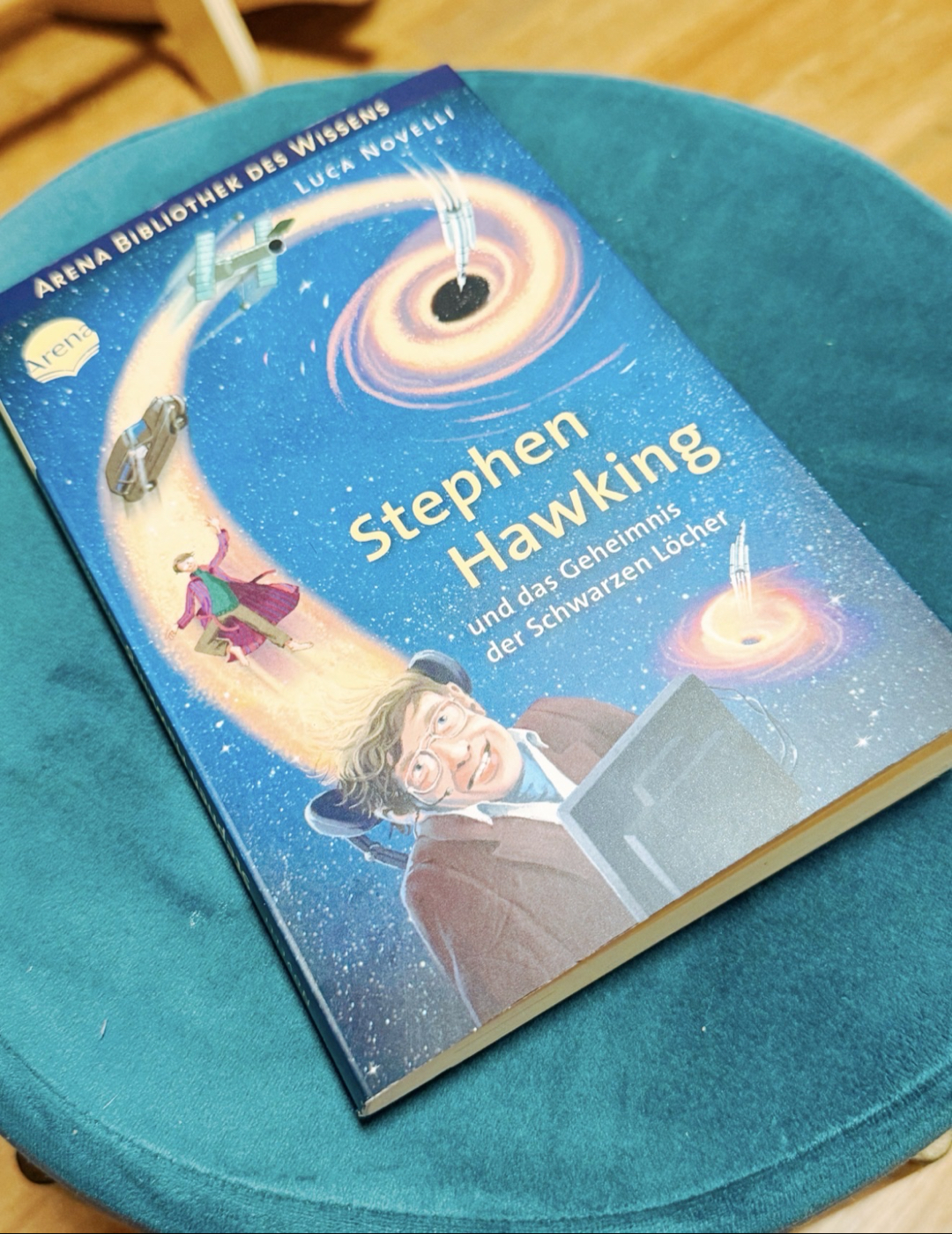 Buchbewertung: Stephen Hawking – Das Geheimnis der schwarzen Löcher
Ich gebe dem Buch ★★★★☆ (4 von 5 Sternen).