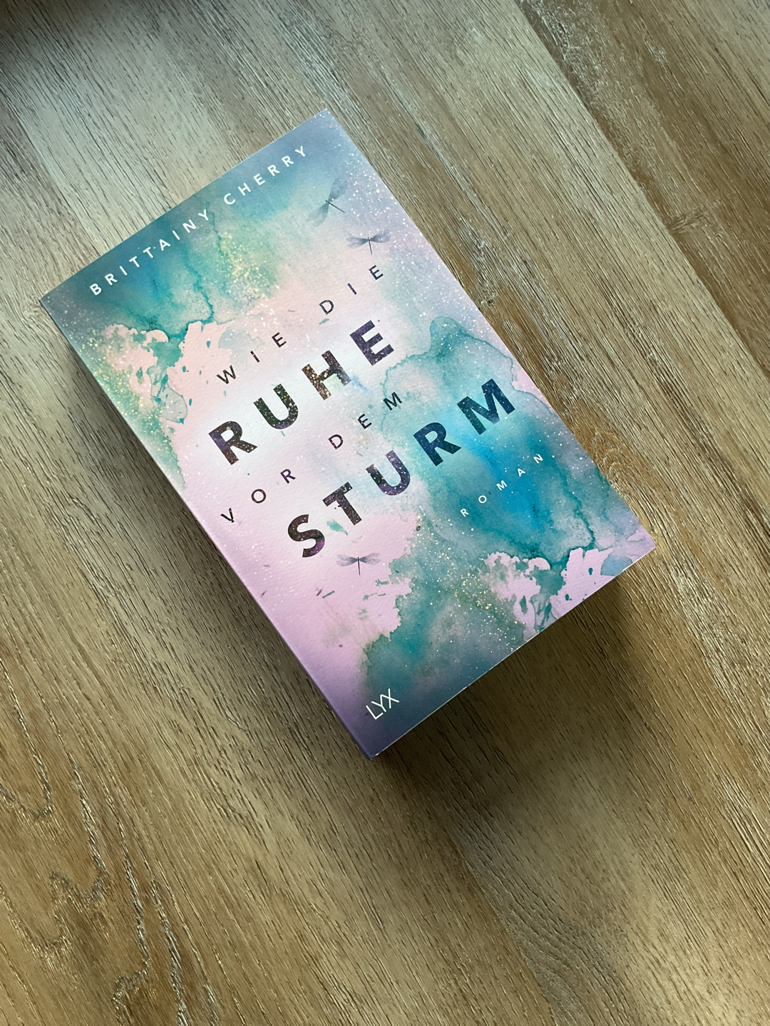 Dieses Buch einfach wow .😍🫶🏼
Ich liebe diese Buch da es so mitreißende,gefühlvoll und eine so so schöne Story hat. 🩵💜💙