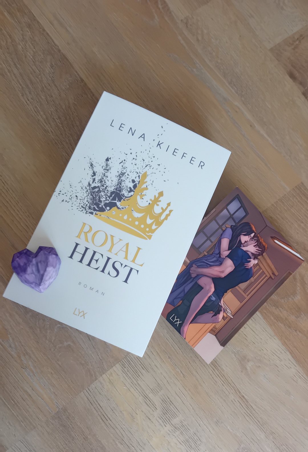 ,,Dann verzeihst du mir, Countess?"
,, Ich schätze ich habe keine andere Wahl."