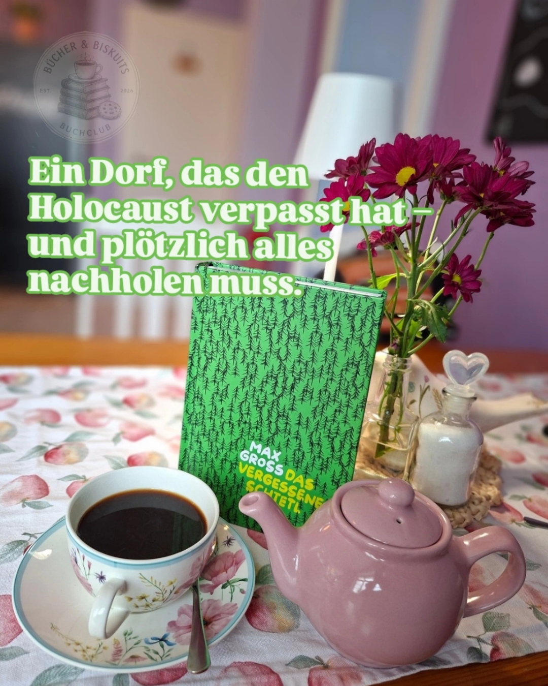 Ein Debütroman, der zugleich Satire, Tragödie sowie Gesellschafts- und Historienroman ist. Großartig.