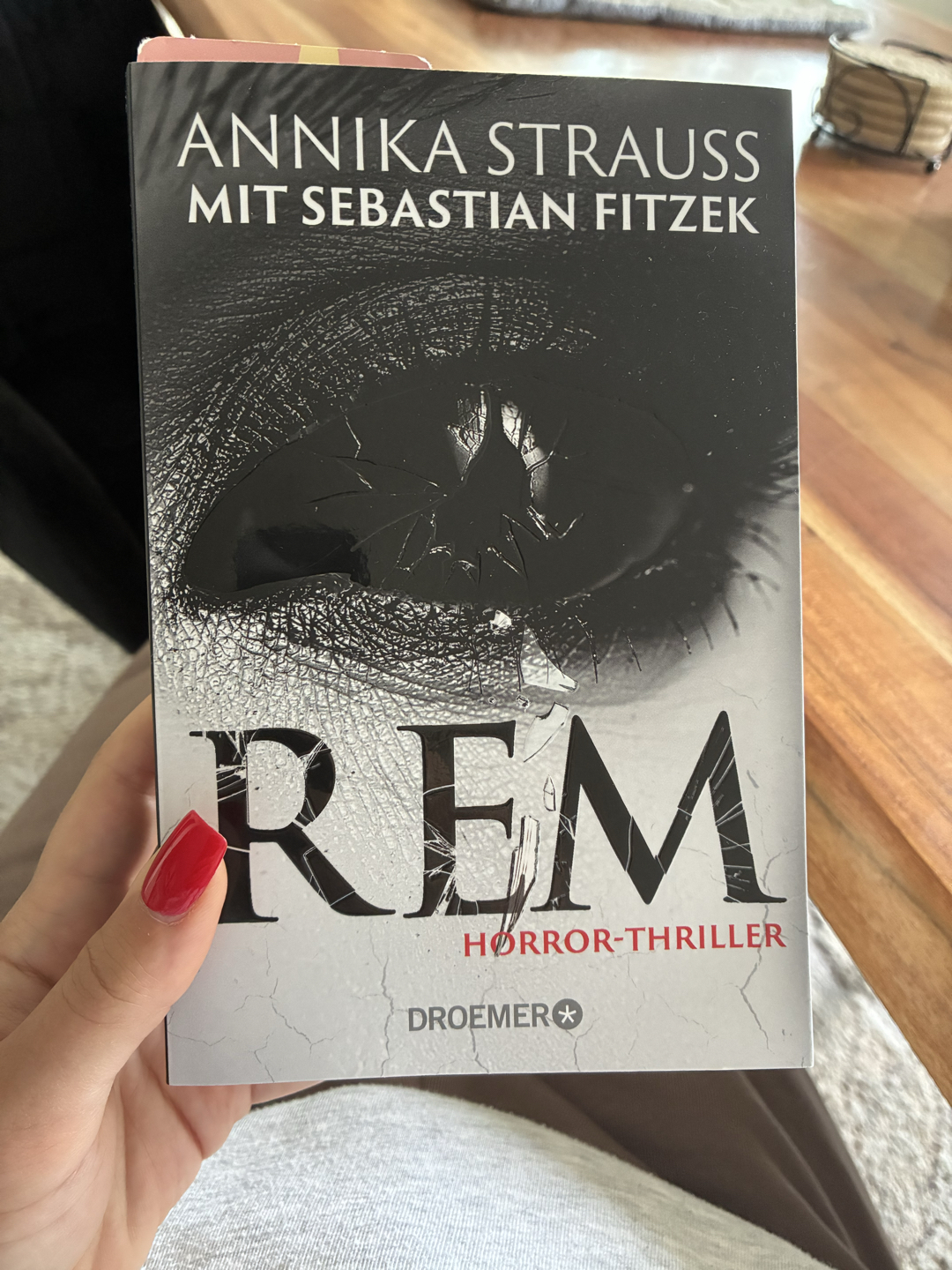 #2026/31
REM 👁️