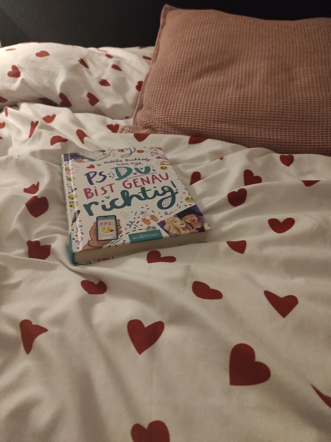 Ich finde es sooooooooooo toll und ich will auch unbedingt alle Bücher davon lesen sie machen so viel Spaß 🥰