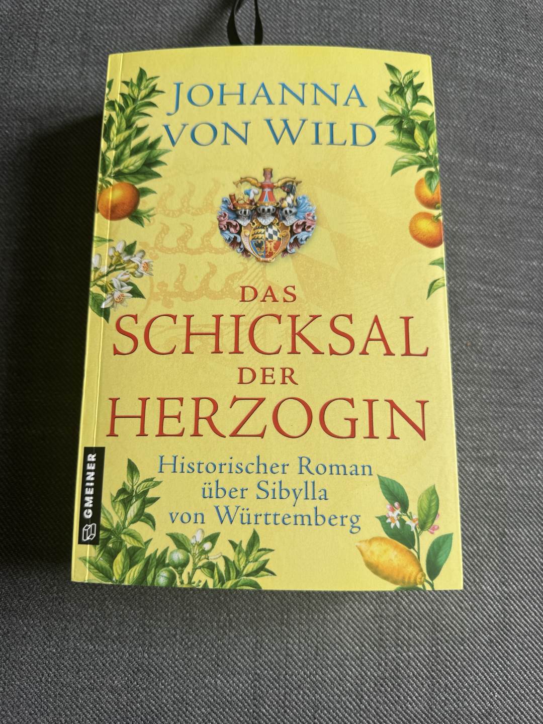 Eine bewegende Geschichte, interessante Einblicke in die Vergangenheit und ein gewohnt angenehmer Schreibstil.