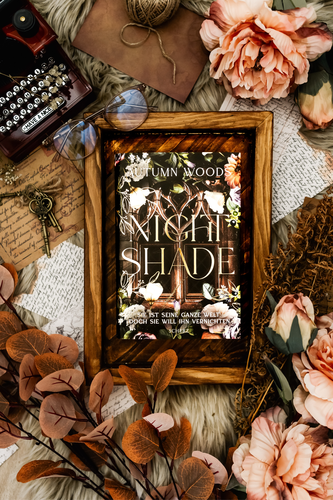 Ophelia 🖤 Alex
Dark Academia Romance Suspense - vielschichtiger als erwartet.