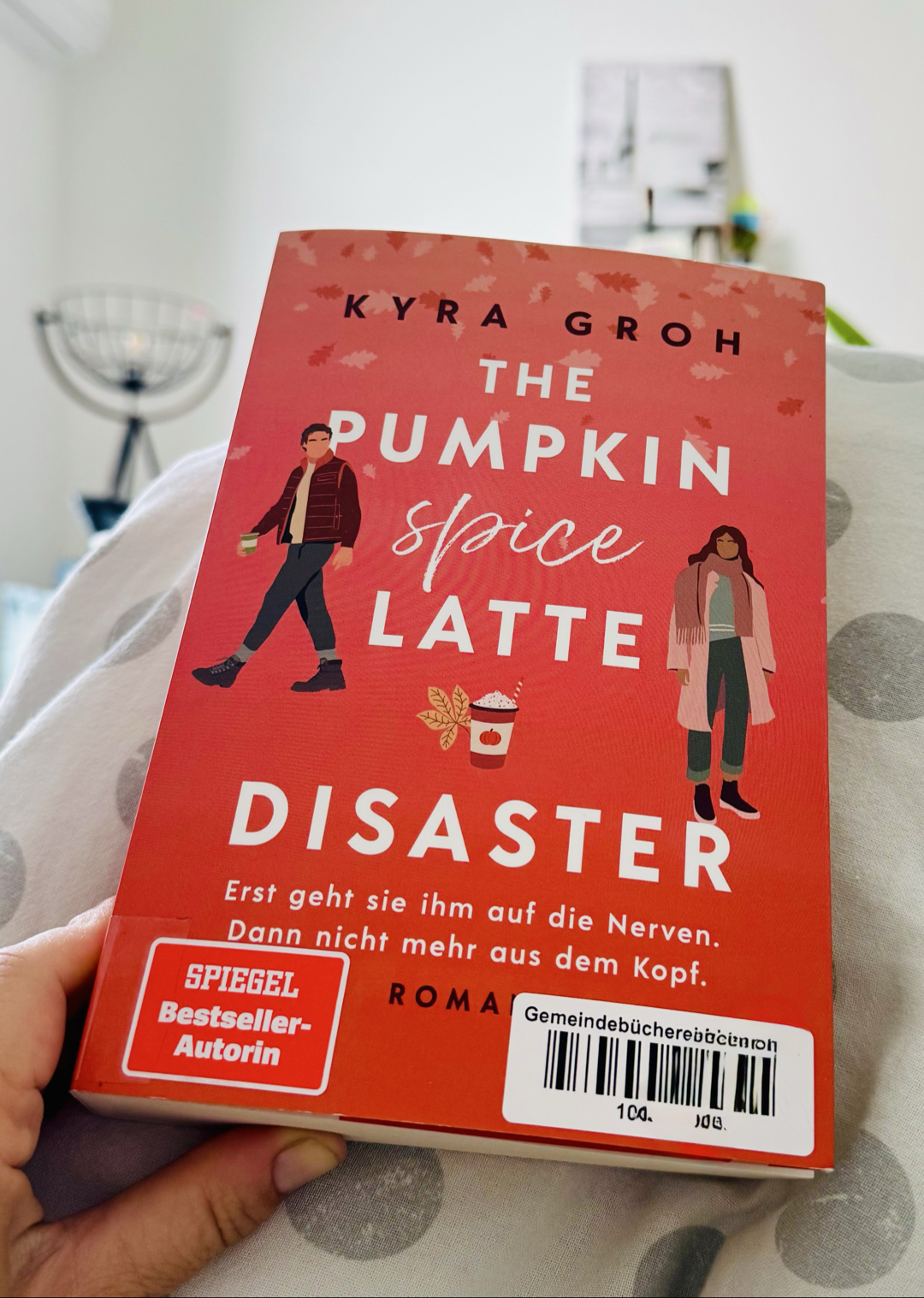 Ich hatte meine Freude an lustigen Dialogen und bin den Protagonisten sehr gern durch Lower Whilby gefolgt. 💷☕️🥧🧋🥮🍂