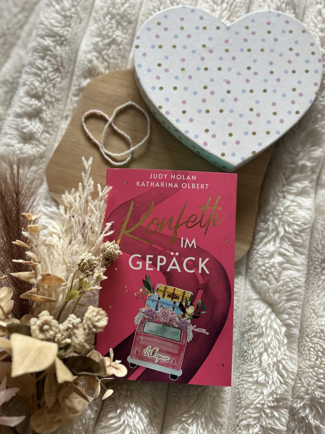 Ein Buch mit akuter Fernweh Gefahr. Eine Reise in die Freiheit zwischen Freundschaft und unerwarteten Begegnungen. ☀️🚐