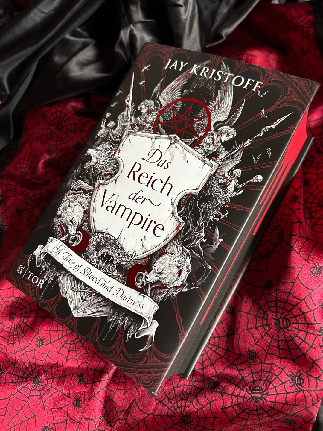 Erster Band um eine dunkle, dreckige und harte Welt der Vampire…