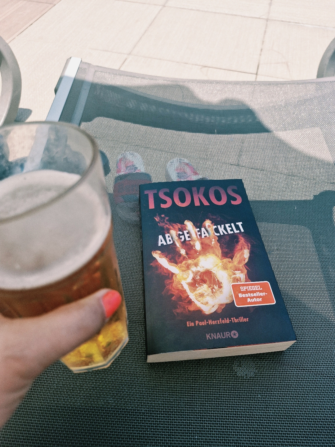 Guter Thriller mit unerwarteter Entwicklung