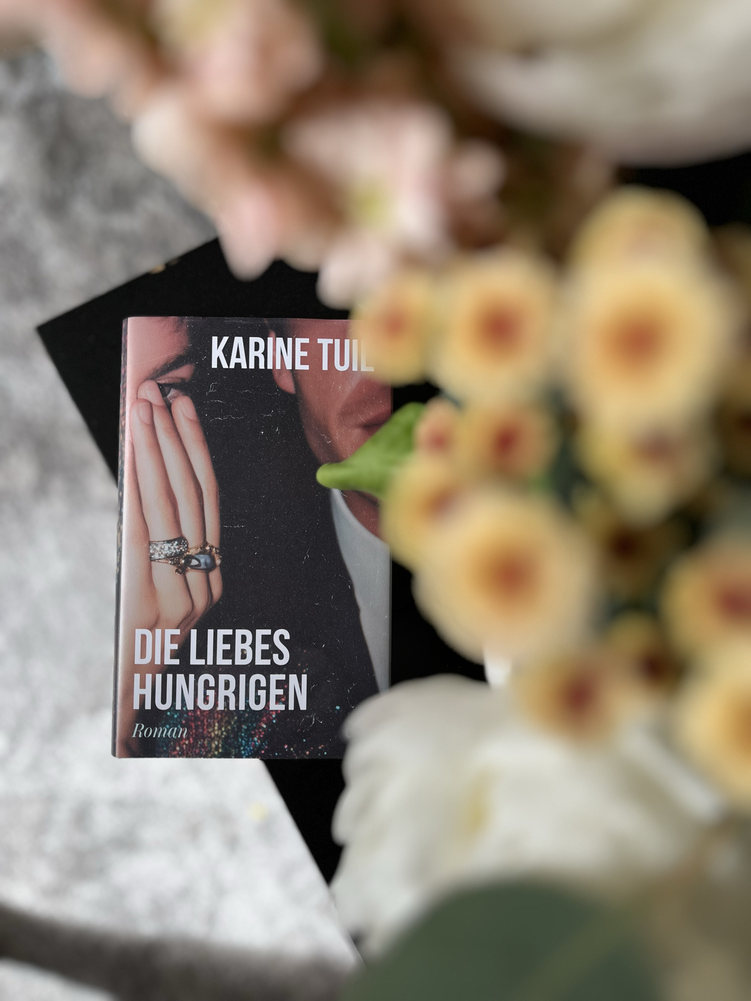 Liebe im Schatten der Macht