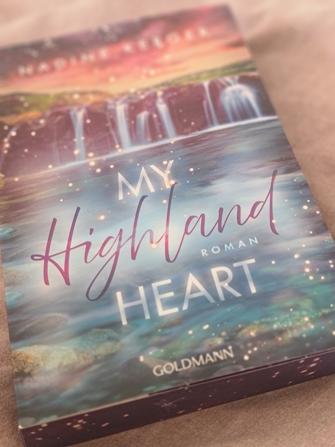 Eine Liebe so stark wie die Felsen der Highlands. Und ein Geheimnis, dass alles zerstören könnte...
