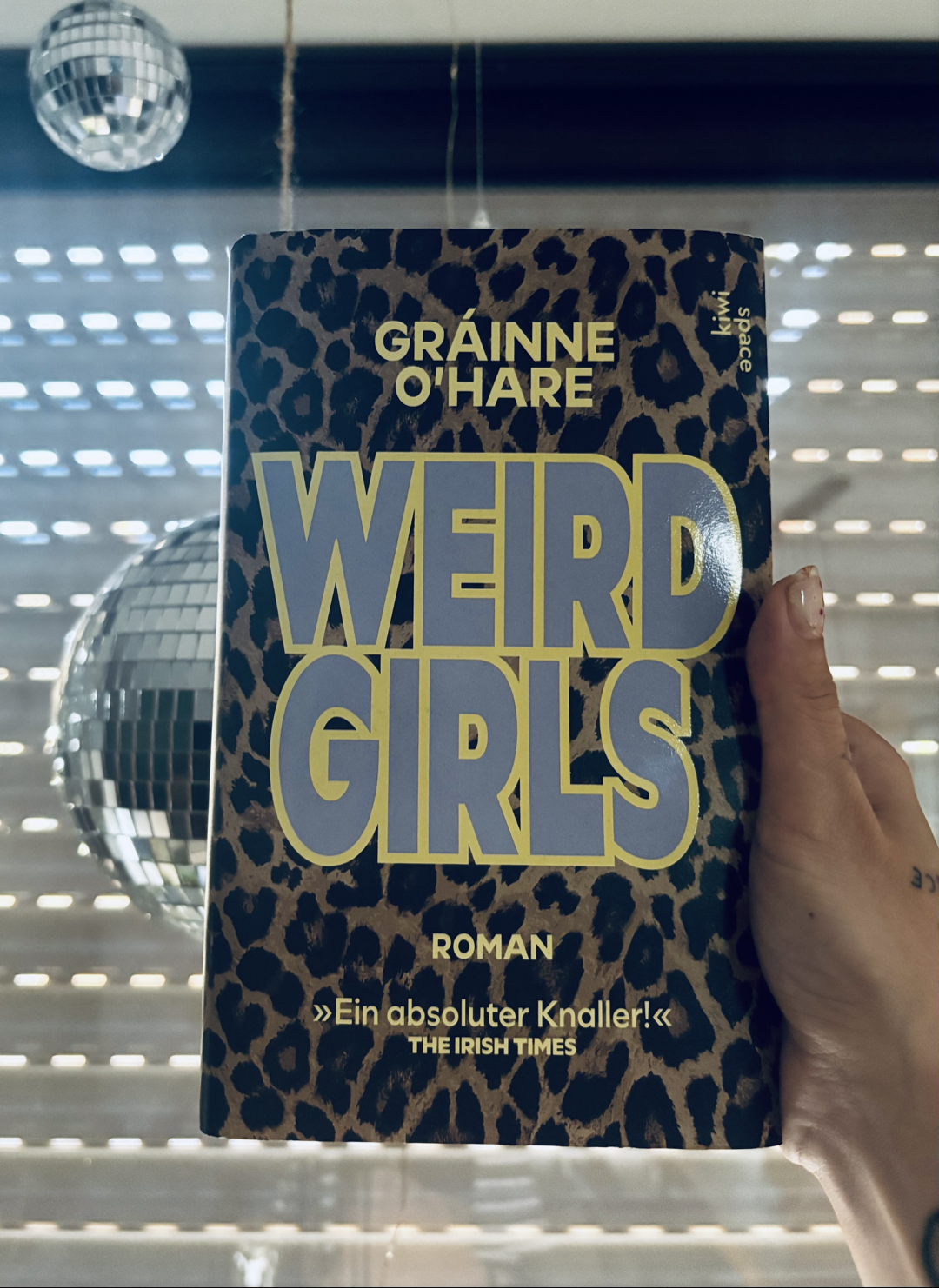 Weird trifft es gut…