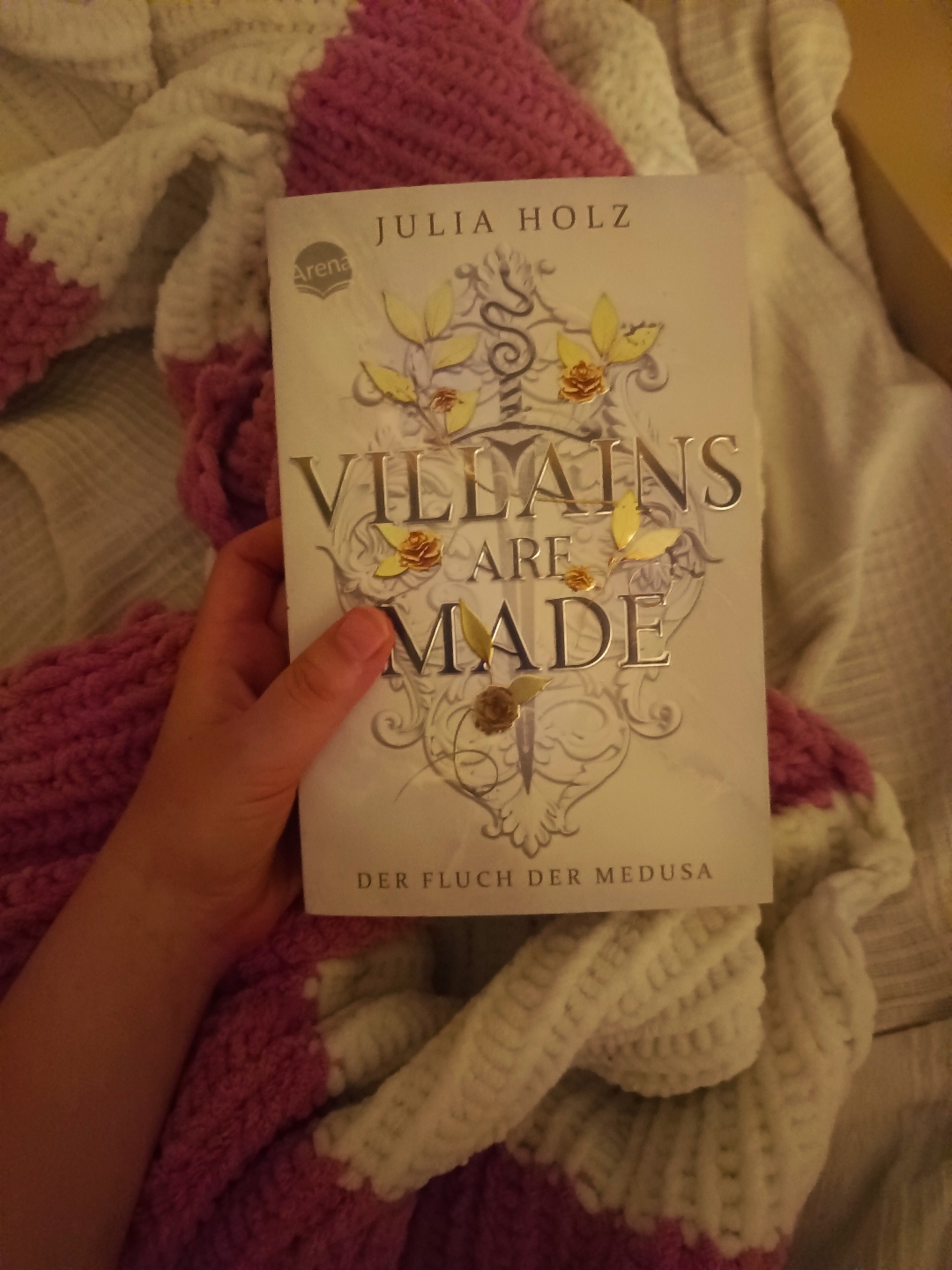 Wow, einfach nur wow. Ich liebe die Lovestory und die griechische Mythologie in diesem Buch 😍😍
