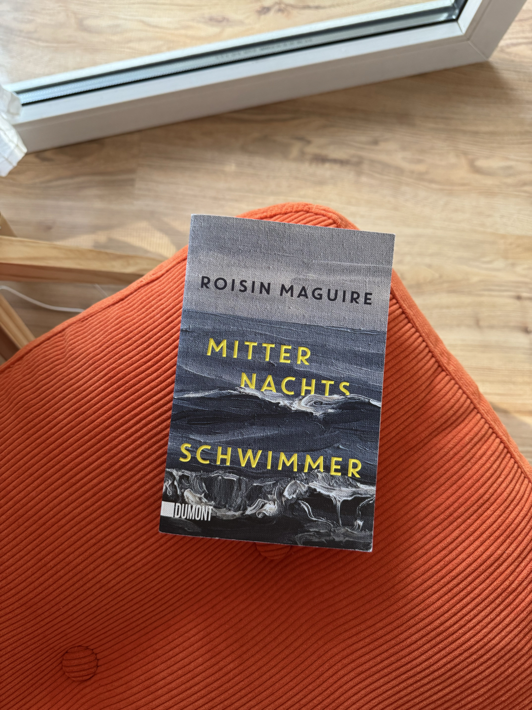 „Es war, als teilte man sich das Haus mit einem Regenbogen.“ (S.205)