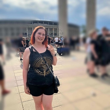 _.nadine.reads._'s profile