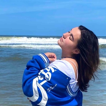 carlykalamaris's profile