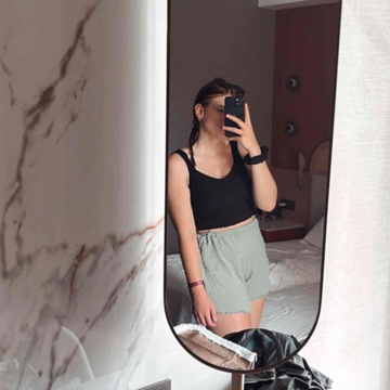 adrianayvonne_'s profile