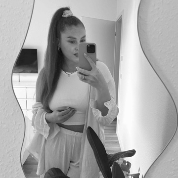 sarah.yas's profile